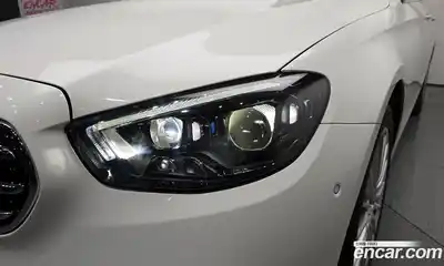 Mercedes-Benz E-Class 2023 2.0 гидро, миниатюра 8