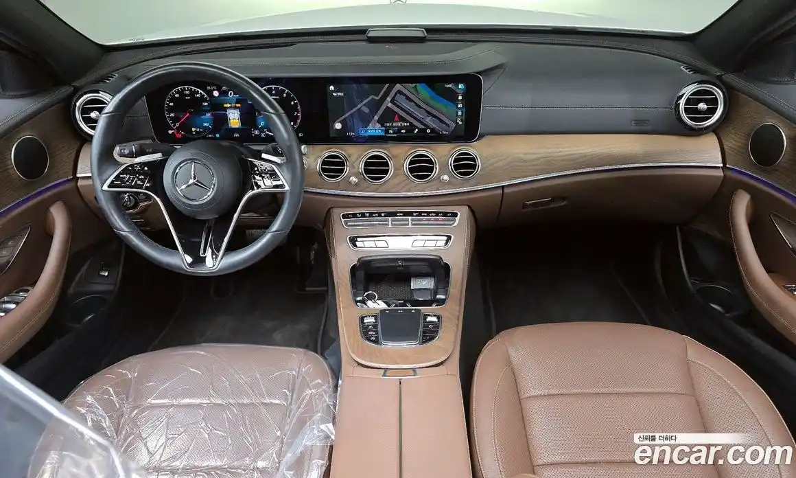 Mercedes-Benz E-Class 2023 2.0 гидро, фото 10