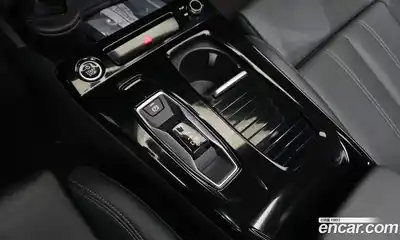 Audi Q6 e-tron 2025 0.2 автомат (гидро), миниатюра 12