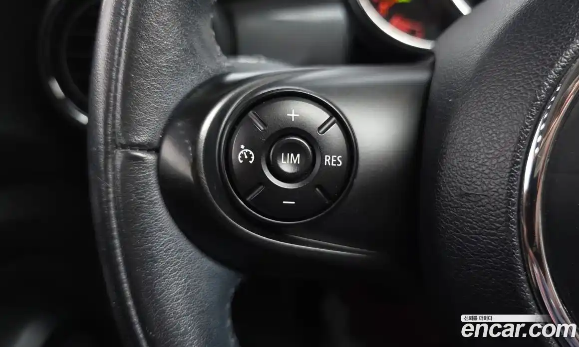 Mini Cooper 2015 1.5 автомат (гидро), фото 17