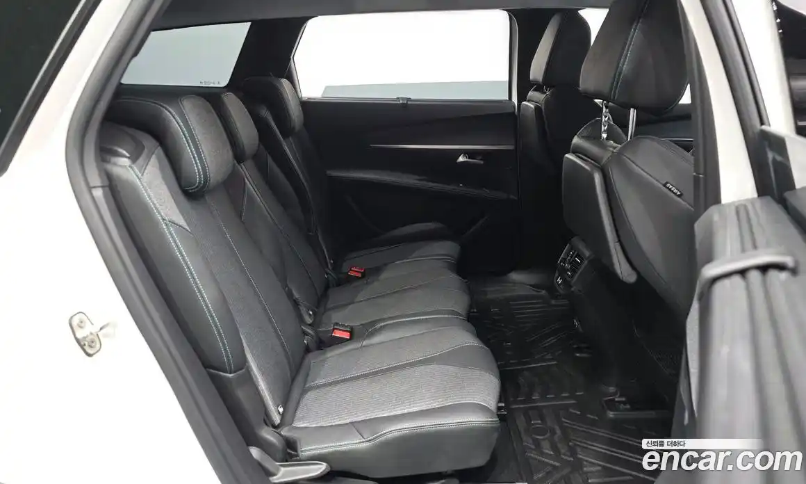 Peugeot 5008 2022 1.2 автомат (гидро), фото 18
