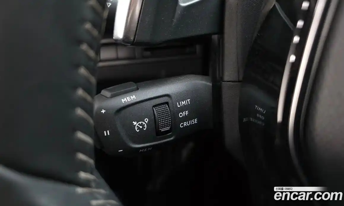 Peugeot 5008 2022 1.2 автомат (гидро), фото 30