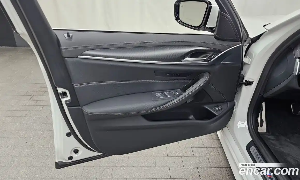 BMW 5-Series 2022 2.0 гидро, фото 14