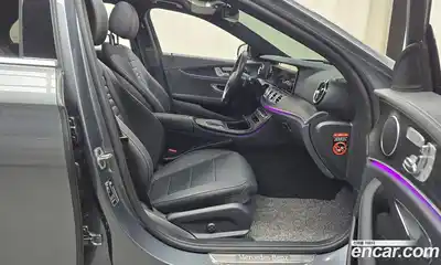 Mercedes-Benz E-Class 2023 2.0 автомат (гидро), миниатюра 11