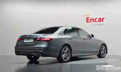 Mercedes-Benz E-Class 2023 2.0 автомат (гидро), миниатюра 2