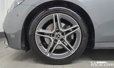 Mercedes-Benz E-Class 2023 2.0 автомат (гидро), миниатюра 5