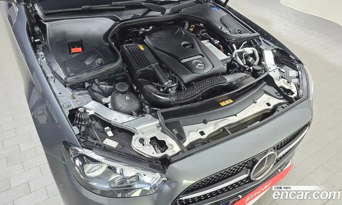 Mercedes-Benz E-Class 2023 2.0 автомат (гидро), фото 6