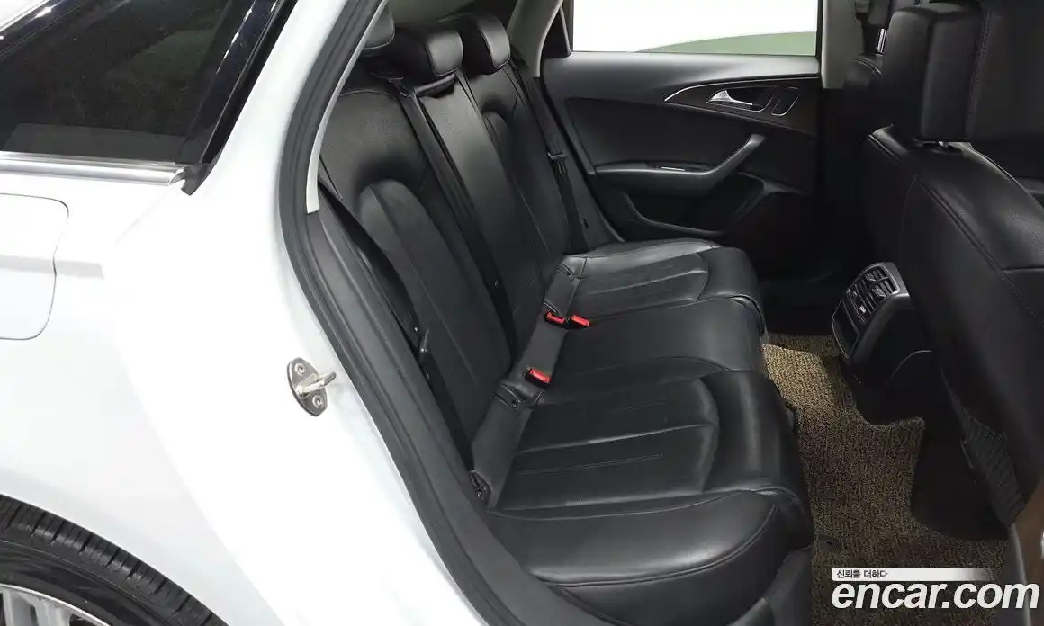 Audi A6 2016 2.0 автомат (гидро), фото 11