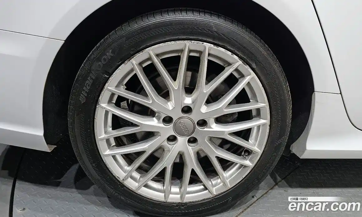 Audi A6 2016 3.0 автомат (гидро), фото 5