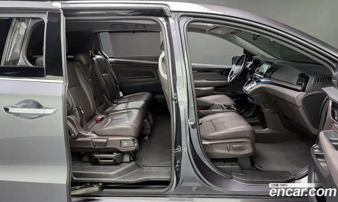 Honda Odyssey 2018 3.5 автомат (гидро), фото 16