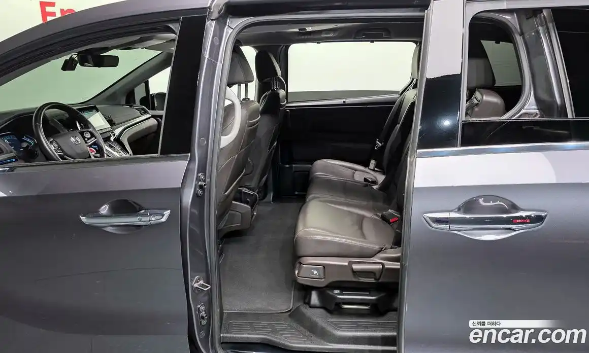 Honda Odyssey 2018 3.5 автомат (гидро), фото 17