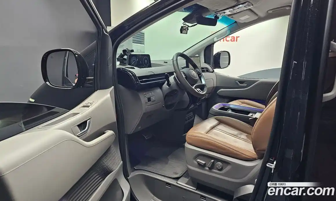 Hyundai Staria 2025 1.6 гидро, фото 13