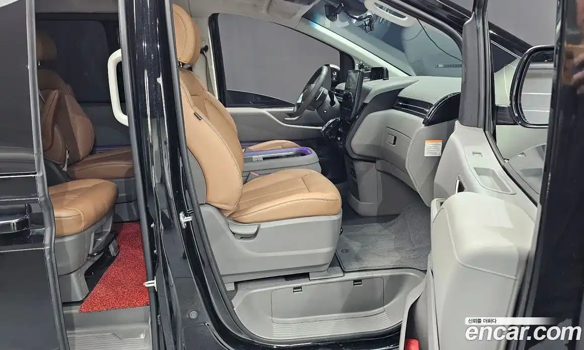 Hyundai Staria 2025 1.6 гидро, фото 17