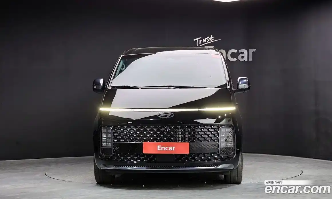 Hyundai Staria 2025 1.6 гидро, фото 3