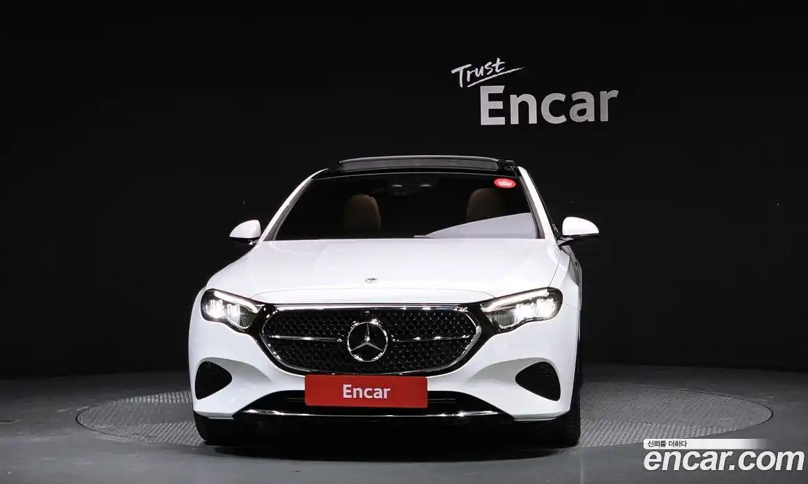 Mercedes-Benz E-Class 2025 2.0 гидро, фото 3