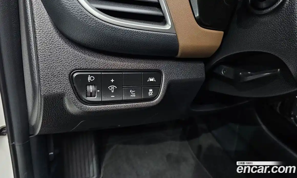 Kia Seltos 2022 1.6 гидро, фото 25