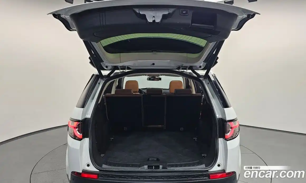 Land Rover Discovery Sport 2017 2.0 автомат (гидро), фото 24