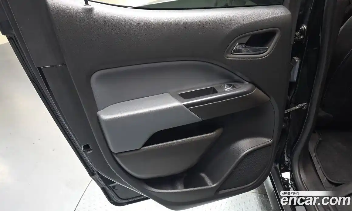 Chevrolet Colorado 2022 3.6 гидро, фото 15
