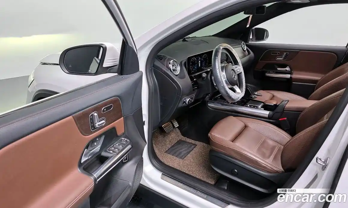 Mercedes-Benz GLA-Class 2020 2.0 гидро, фото 13