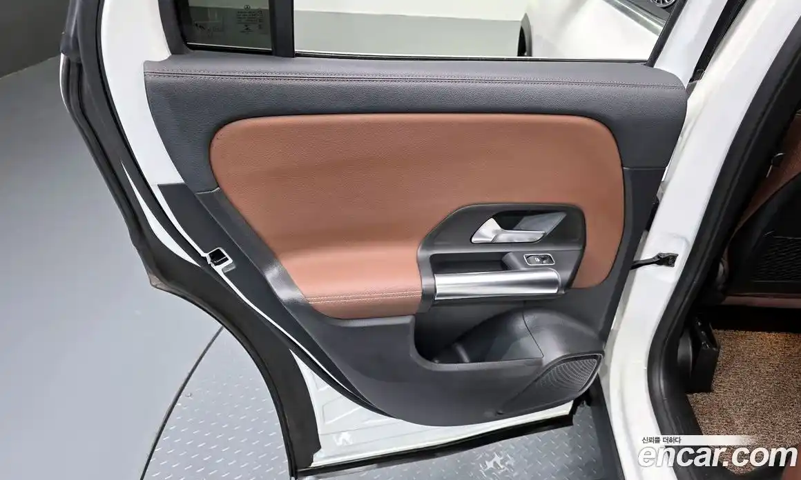 Mercedes-Benz GLA-Class 2020 2.0 гидро, фото 15