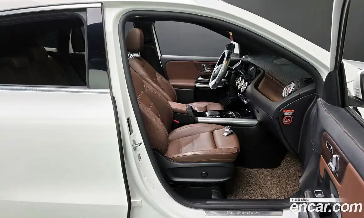 Mercedes-Benz GLA-Class 2020 2.0 гидро, фото 16