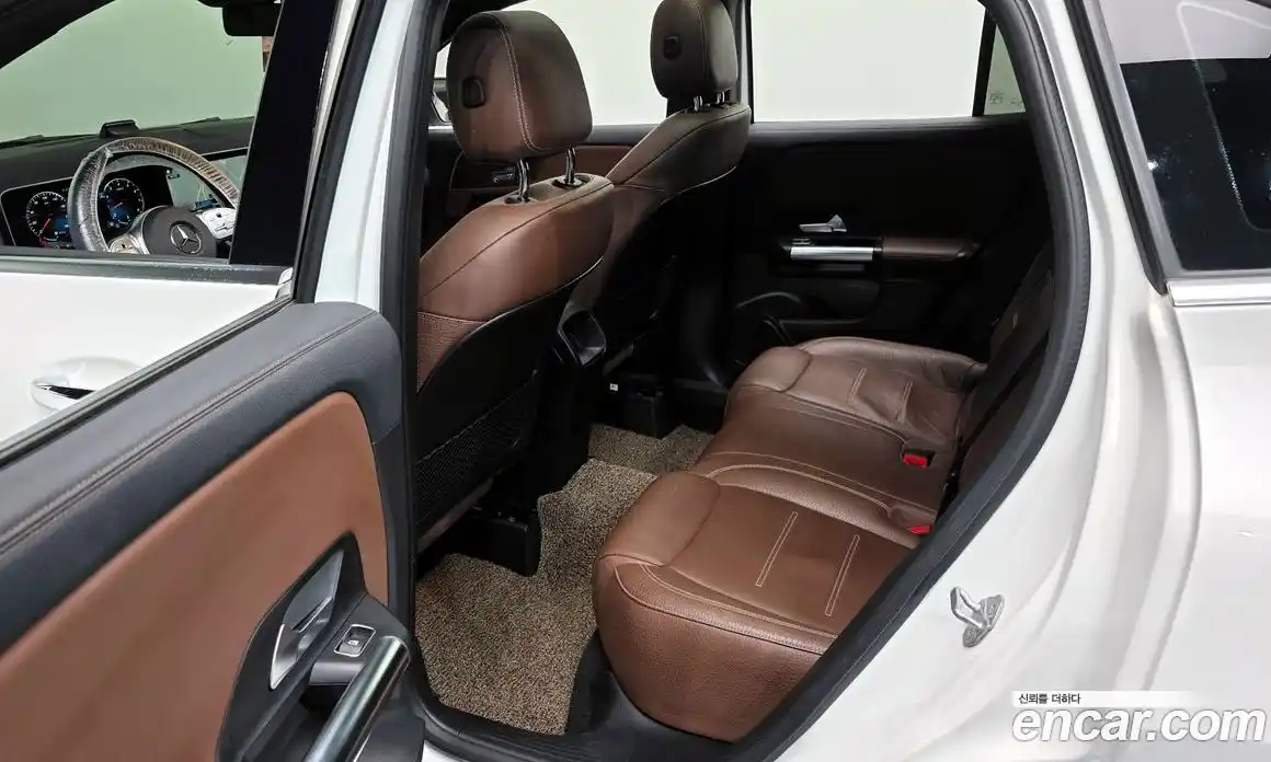 Mercedes-Benz GLA-Class 2020 2.0 гидро, фото 18