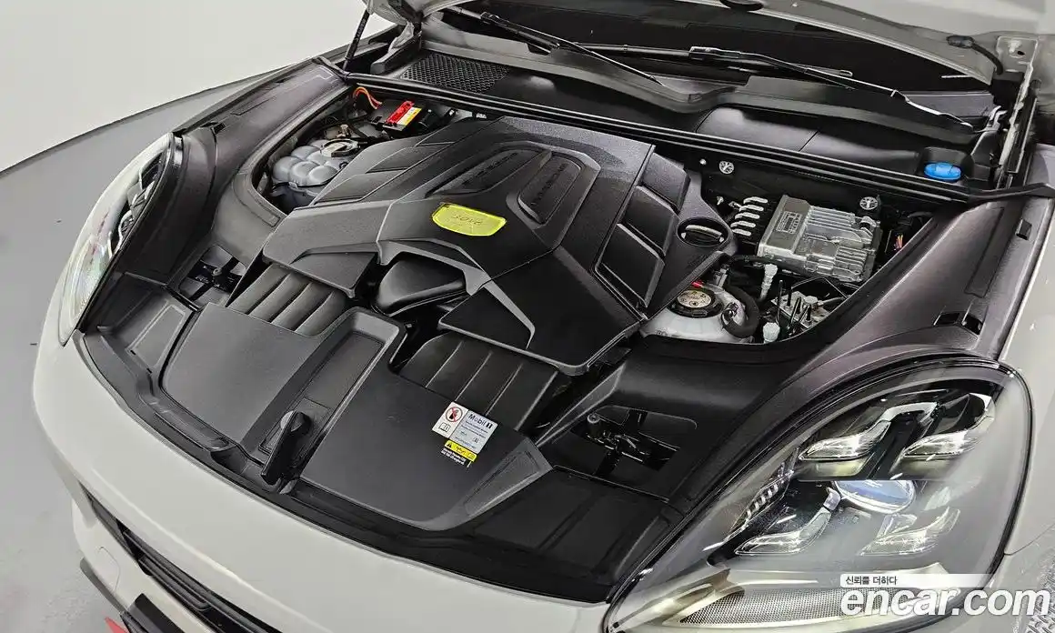Porsche Cayenne 2023 3.0 автомат (гидро), фото 6