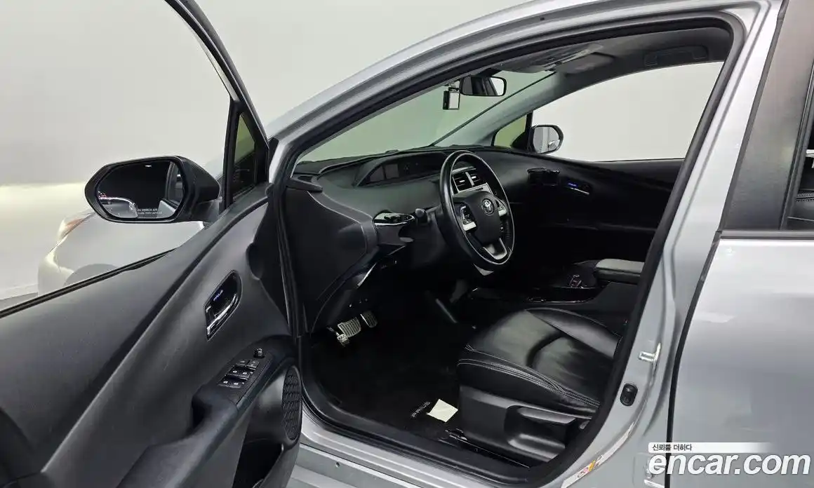 Toyota Prius 2018 1.8 гидро, фото 13