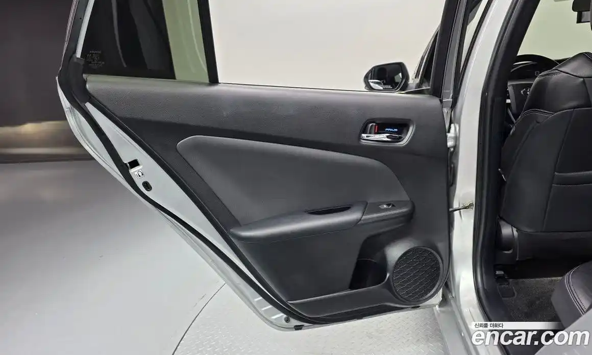 Toyota Prius 2018 1.8 гидро, фото 15