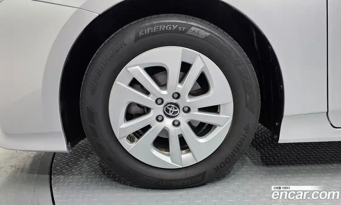 Toyota Prius 2018 1.8 гидро, фото 5
