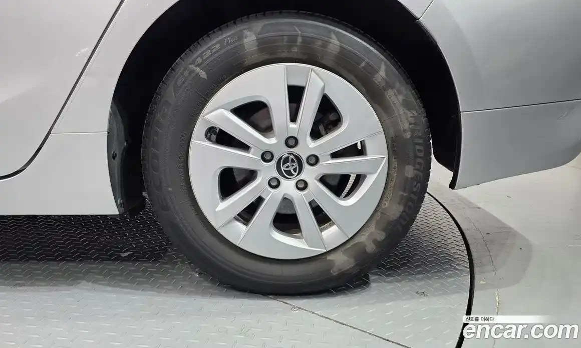 Toyota Prius 2018 1.8 гидро, фото 7