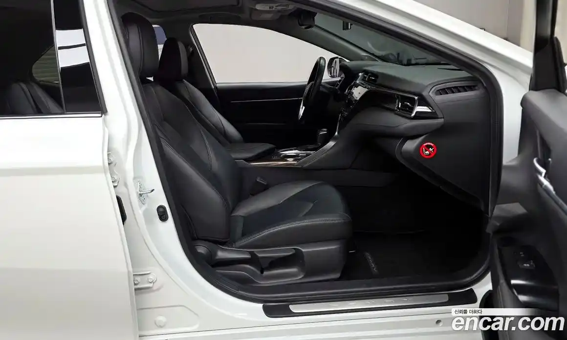 Toyota Camry 2019 2.5 гидро, фото 10