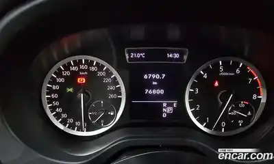 Infiniti Q30 2018 2.0 гидро, миниатюра 11