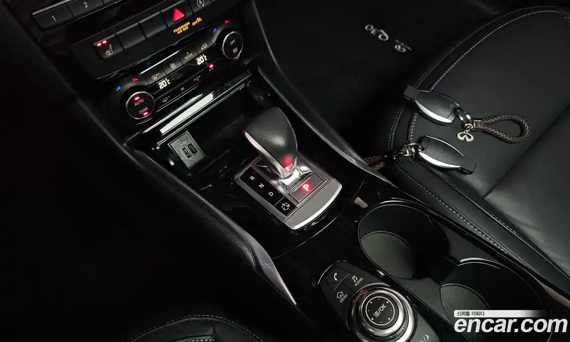 Infiniti Q30 2018 2.0 гидро, фото 12