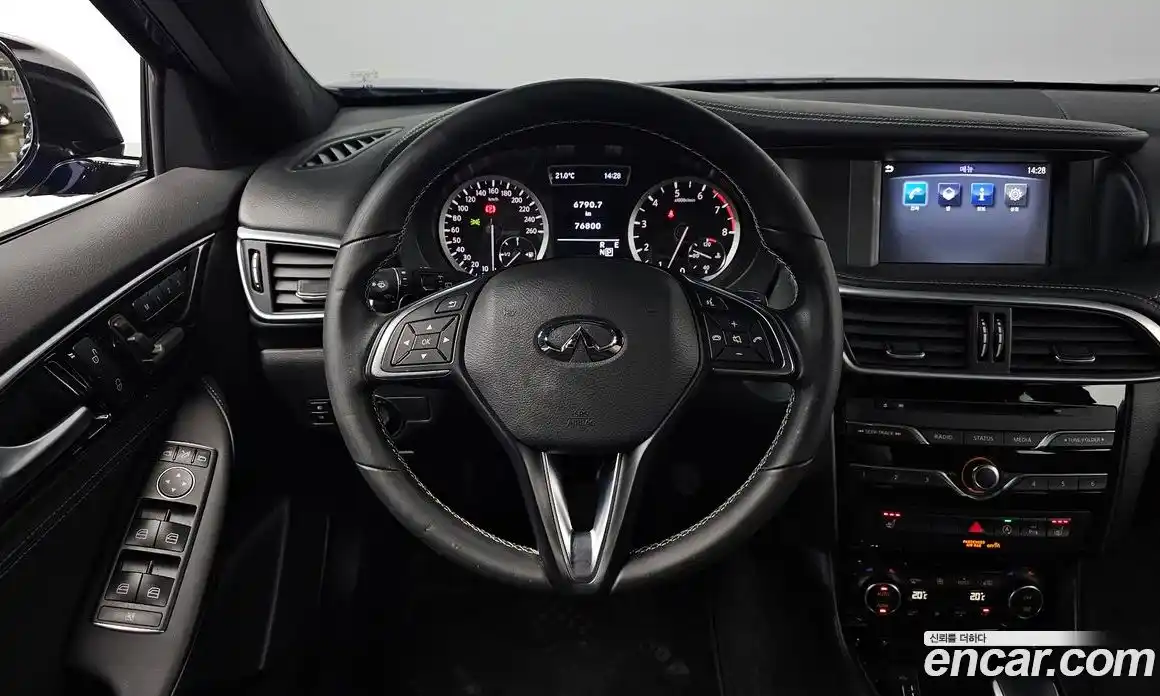 Infiniti Q30 2018 2.0 гидро, фото 18