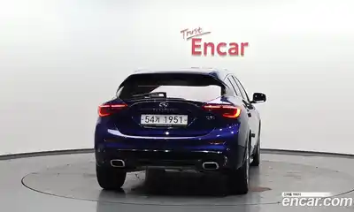 Infiniti Q30 2018 2.0 гидро, миниатюра 4
