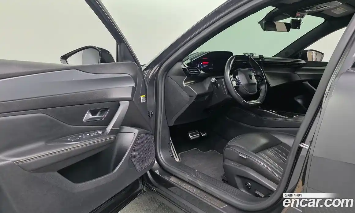 Peugeot 408 2023 1.2 автомат (гидро), фото 13