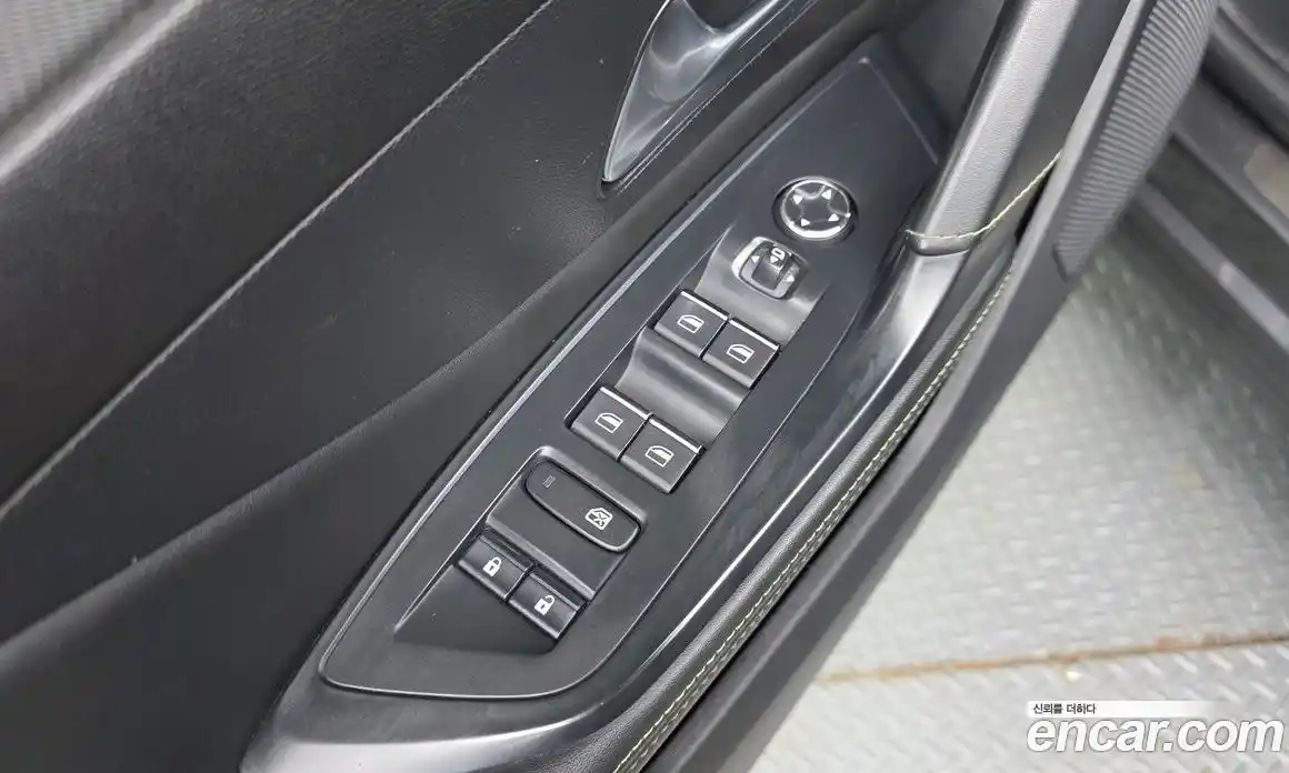 Peugeot 408 2023 1.2 автомат (гидро), фото 17