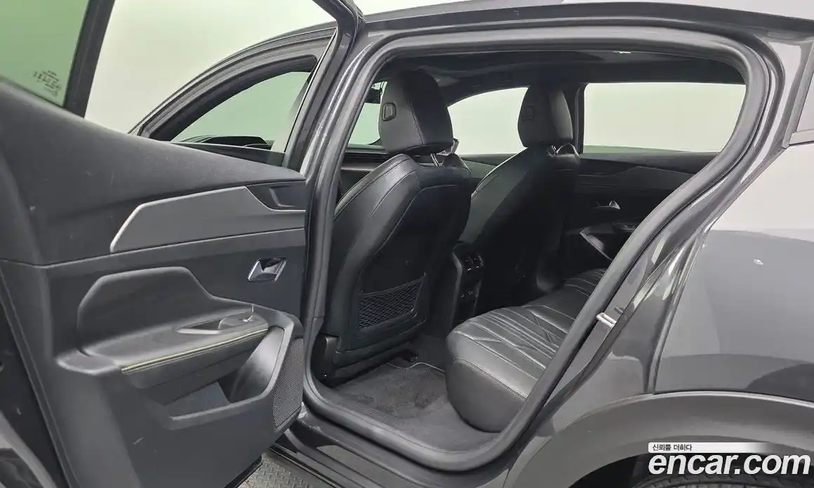 Peugeot 408 2023 1.2 автомат (гидро), фото 23