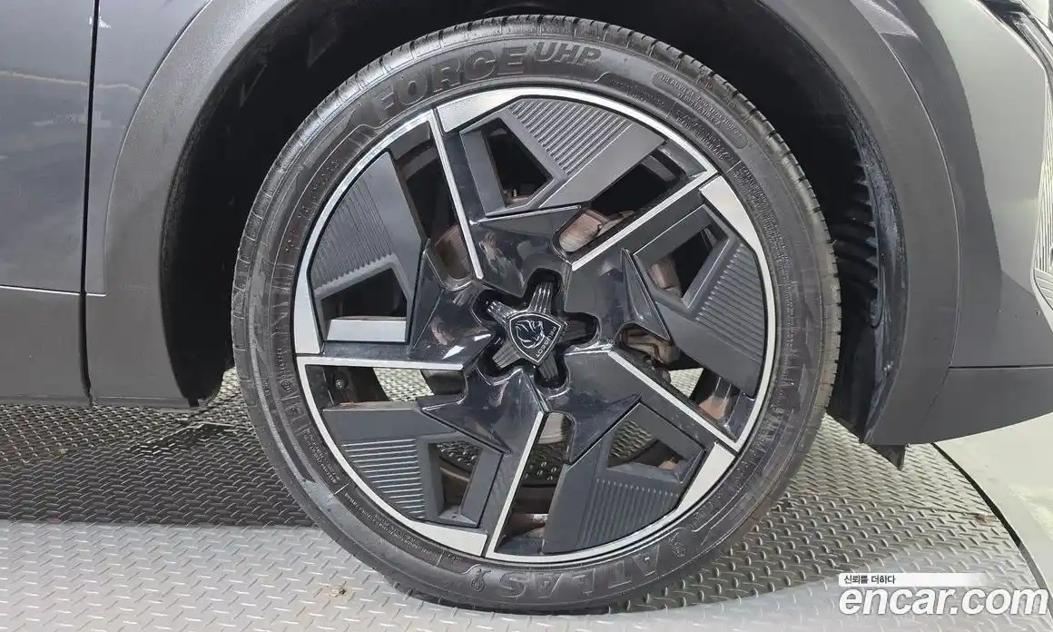 Peugeot 408 2023 1.2 автомат (гидро), фото 5