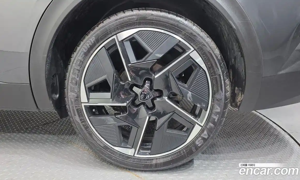 Peugeot 408 2023 1.2 автомат (гидро), фото 7