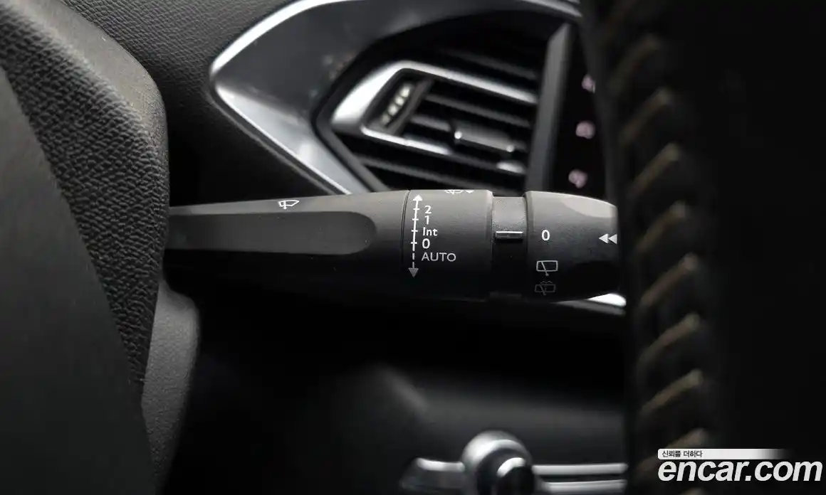Peugeot 308 2014 2.0 автомат (гидро), фото 18