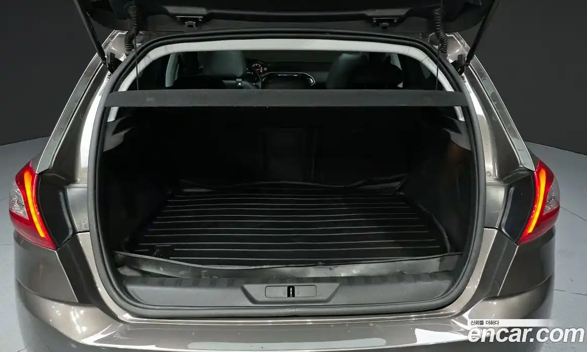 Peugeot 308 2014 2.0 автомат (гидро), фото 19