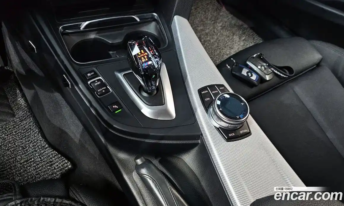 BMW 3-Series 2018 2.0 гидро, фото 12
