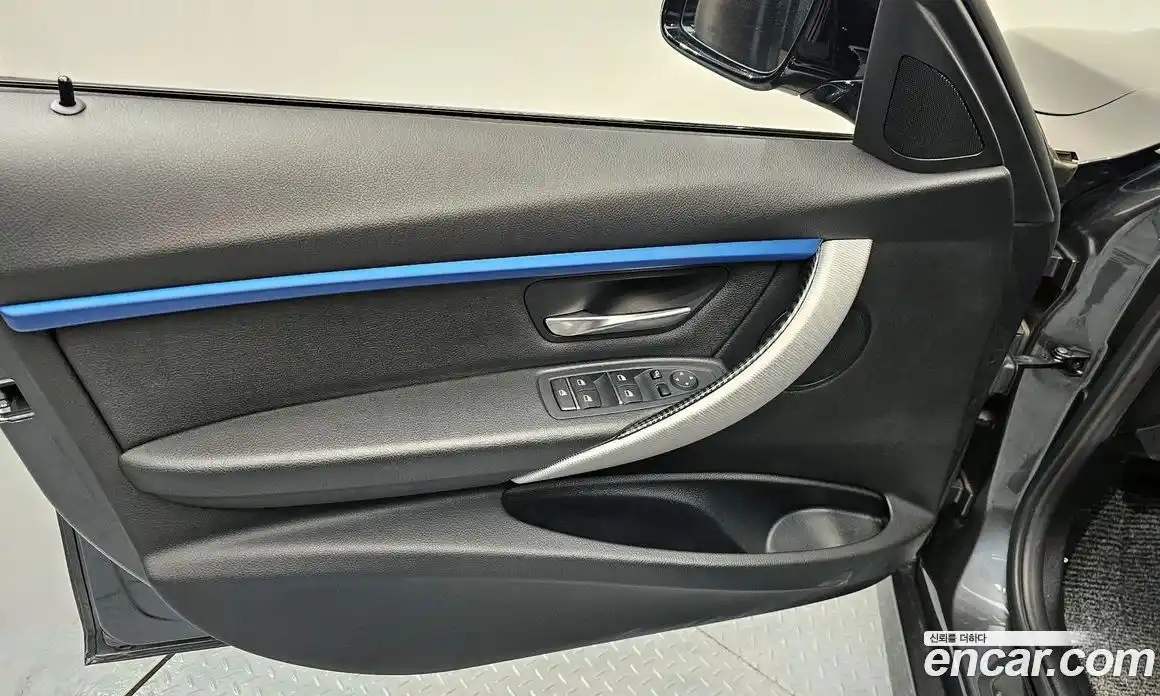 BMW 3-Series 2018 2.0 гидро, фото 14
