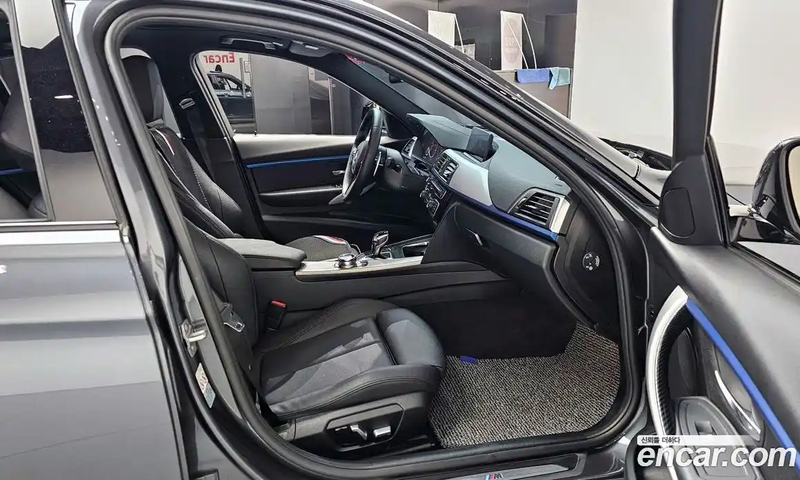 BMW 3-Series 2018 2.0 гидро, фото 16