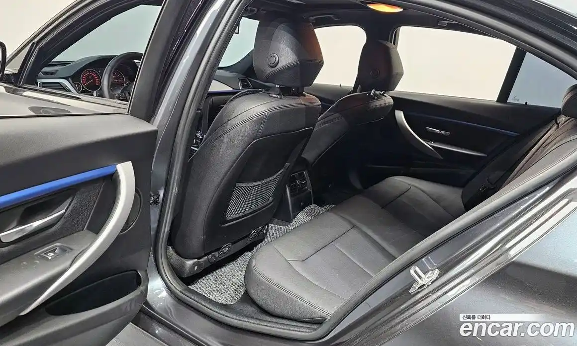 BMW 3-Series 2018 2.0 гидро, фото 18