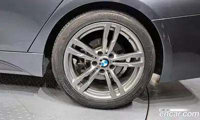 BMW 3-Series 2018 2.0 гидро, миниатюра 7
