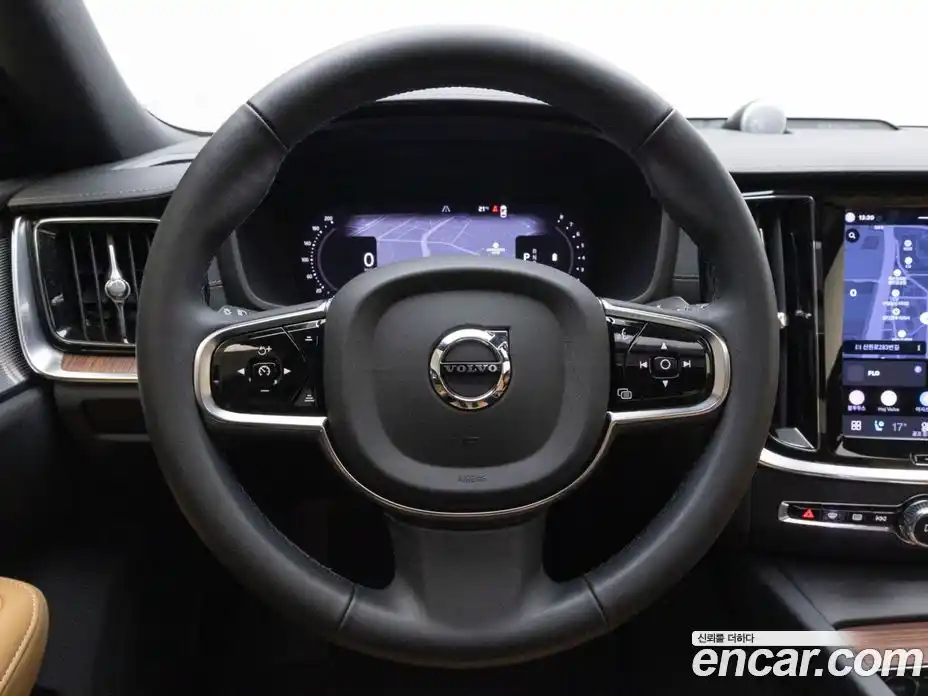 Volvo S60 2024 2.0 автомат (гидро), фото 11