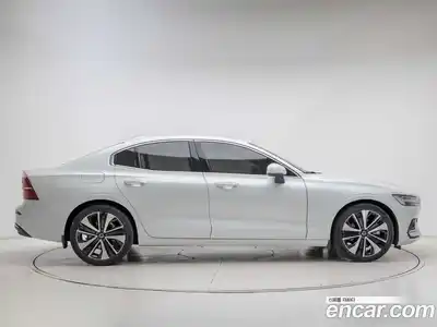 Volvo S60 2024 2.0 автомат (гидро), миниатюра 3